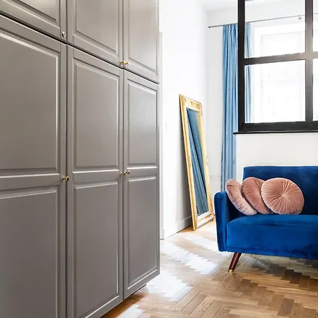 Househost Apartment: Lazarza Street Lejlighed *