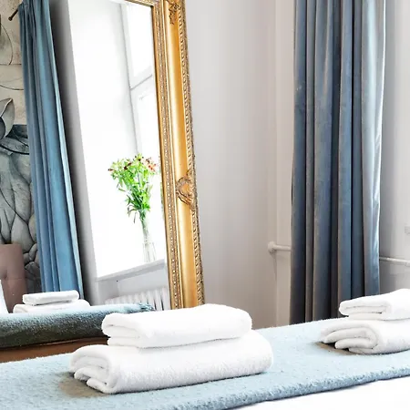 Househost Apartment: Lazarza Street Appartement Cracovie