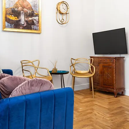 Househost Apartment: Lazarza Street Krakow